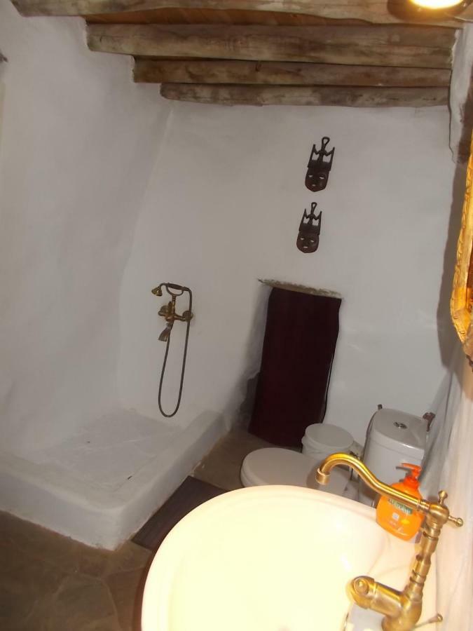 Cyclades Olive Museum'S Guest House Pitrofos Exterior foto