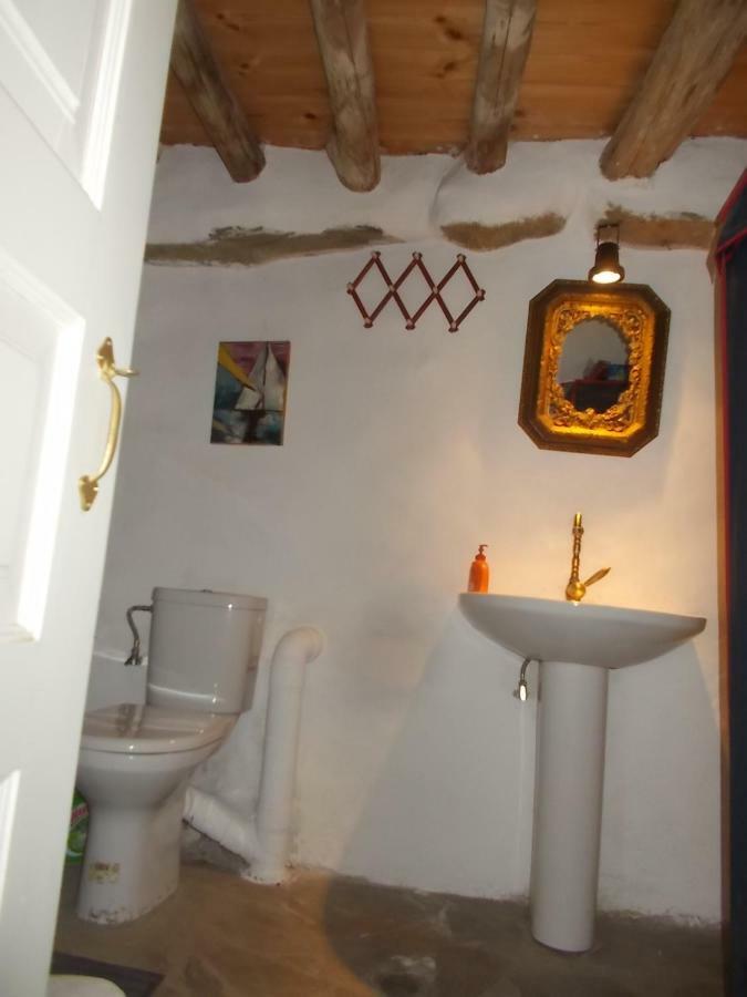 Cyclades Olive Museum'S Guest House Pitrofos Exterior foto